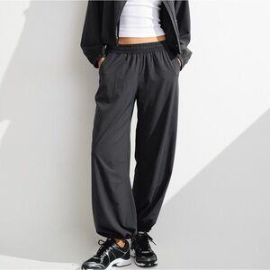 Abercrombie & Fitch Convertible Balloon Pant